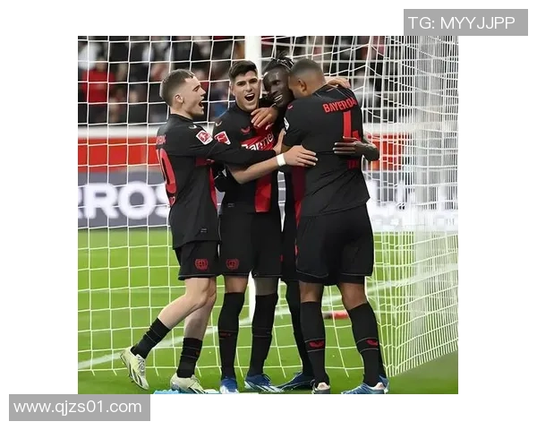 足球明星背后故事揭秘男士的奋斗与荣耀之路