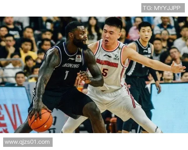 重庆足球队强势领跑冠军赛积分榜以52分稳居第一位置 重庆足球队强势领跑冠军赛积分榜以52分稳居第一位置